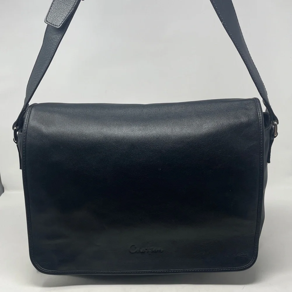 Cole Haan Leather Messenger Bag🖤